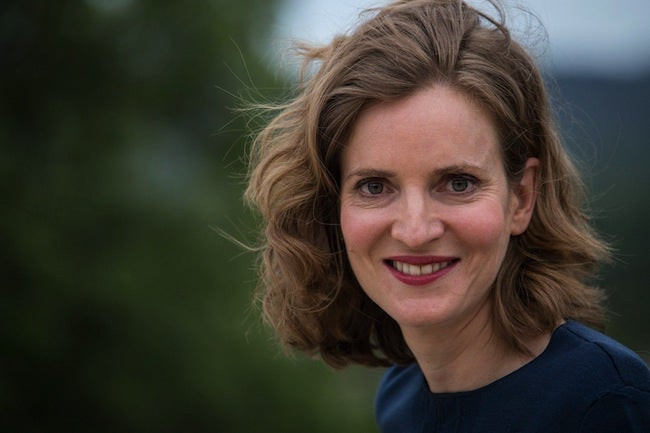 Γαλλία: Επιτέθηκαν σε υποψήφια της Δεξιάς – Μεταφέρθηκε στο νοσοκομείο (εικόνες)